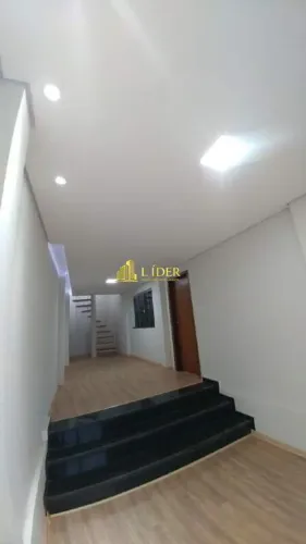 LINDA CASA COMERCIAL NO FUNDINHO