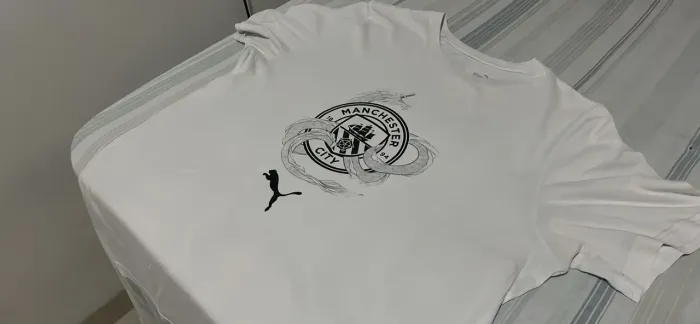 Camiseta Puma Manchester City Edição Especial Dragão Branca