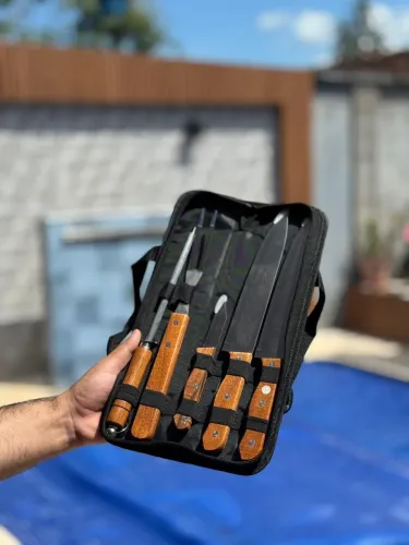 KIT CHURRASCO COM CABO DE MADEIRA 