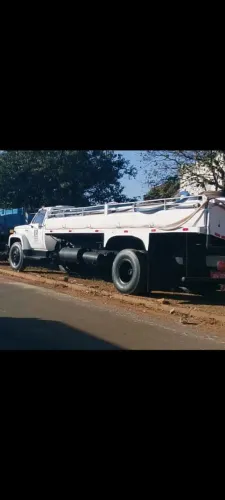 Caminhão pipa Chevrolet