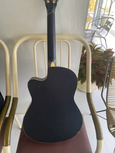 Vendo violão