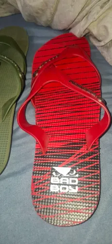 Chinelo original marca badboy.  Cor  vermelha 