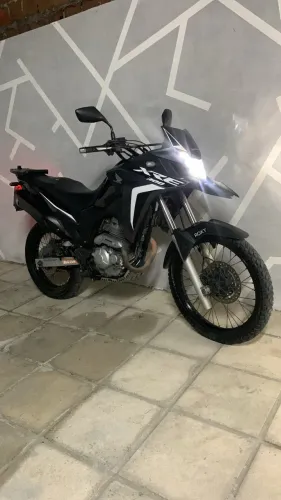 Xre 300 2022.