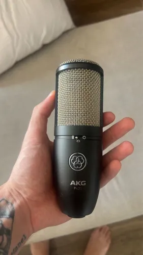 Microfone condensador AKG P420