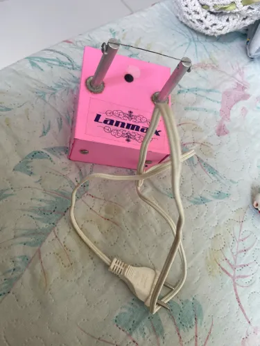 Máquina cortar cetim