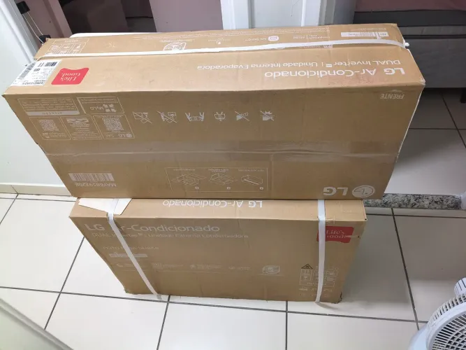 Ar-Condicionado LG Dual Inverter Voice 12000 BTUs 220V - Novo Lacrado R32