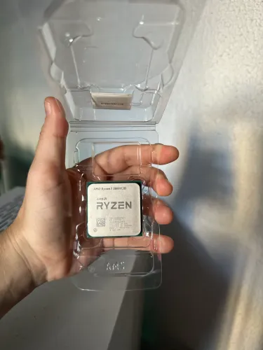 Ryzen 7 5800X3D ( Intermitente )