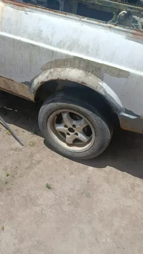 São 03 Rodas aro 14 pra VW GM ou Fiat e também reboque