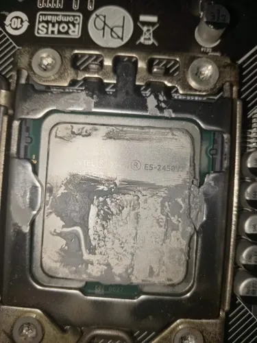 Placa-mãe gamer LGA 1356