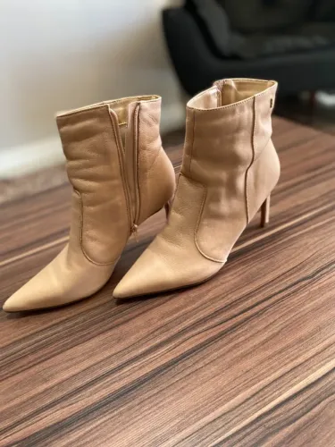 Bota Santa Lolla Usada - Tamanho 35