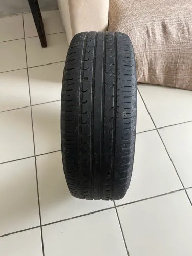 2 Pneus Goodyear Aro 17 Usados - Excelente Estado - R$ 200 cada