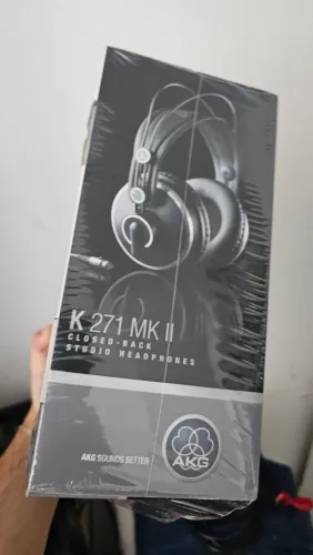 AKG 271 MARK-II