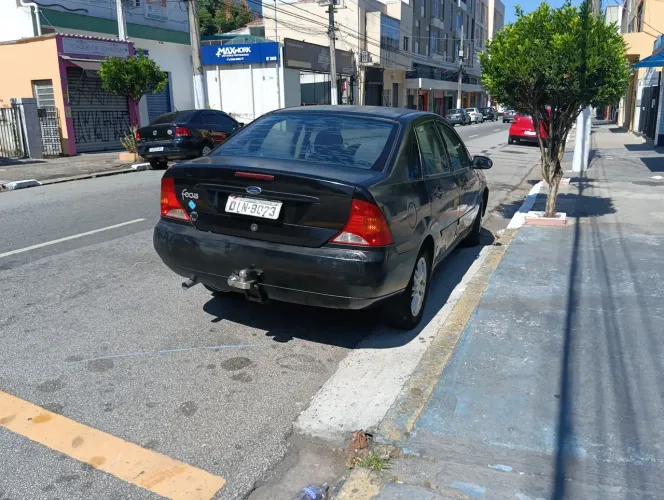Ford Focus Sedan 2.0 16v/2.0 16V Flex 4P 2003