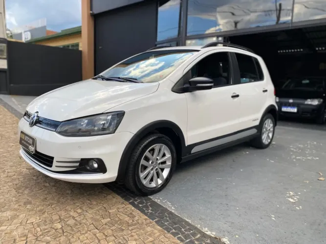 Volkswagen Fox Track 1.0 Flex 12V 5P 2017