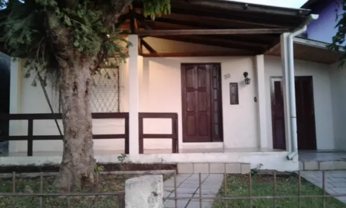 Casa aluguel Colina - Casa arejada e bem localizada