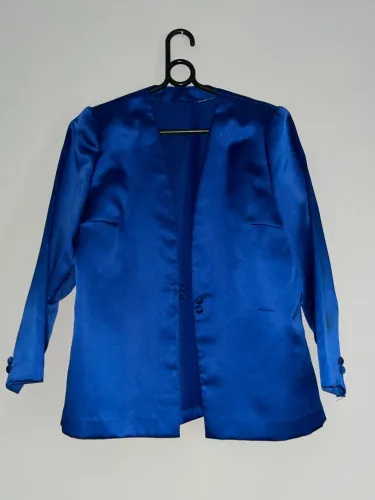 Blazer azul com ombreiras