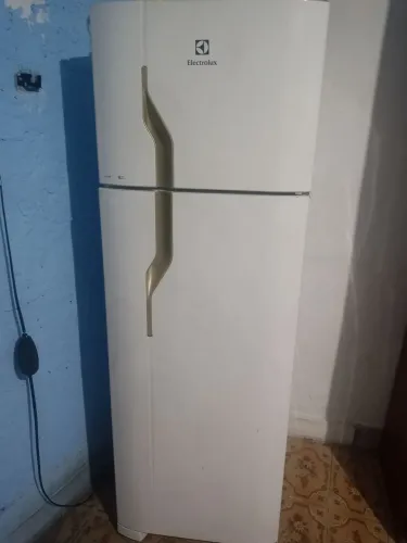 Geladeira electrolux