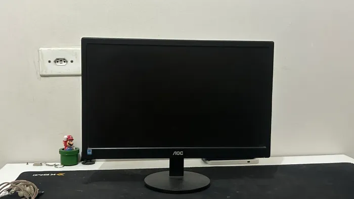 VENDO MONITOR AOC 18,5 pol