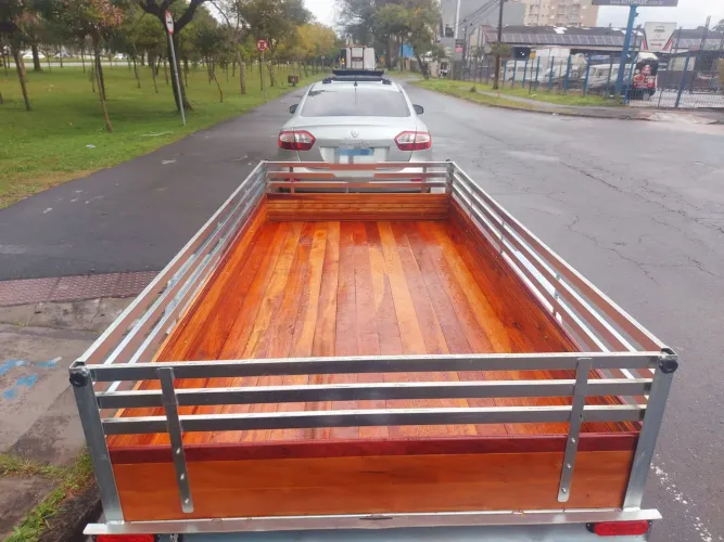 Carretinhas Reboques novas de fábrica 3 m X 150 grade alta