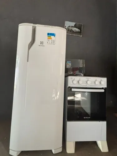 Geladeira Electrolux + Fogão 4 bocas eletrico (semi-novos) entrego