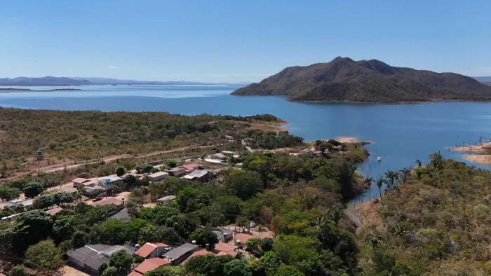Vendo ou troco por carro lindo rancho na serra da mesa