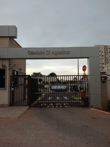 Apartamento semi-mobiliado - 5º Andar