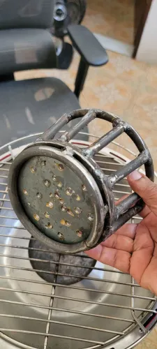 CESTO CARVAO PARA TABLE GRILL em ferro de construção