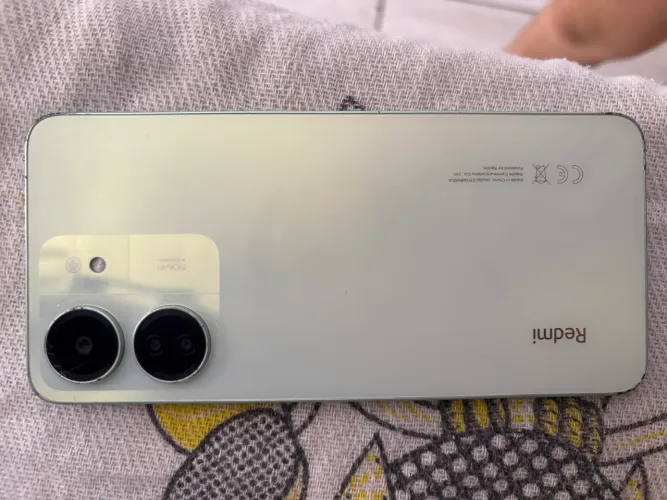 Xiaomi Redmi 13C 128GB Seminovo