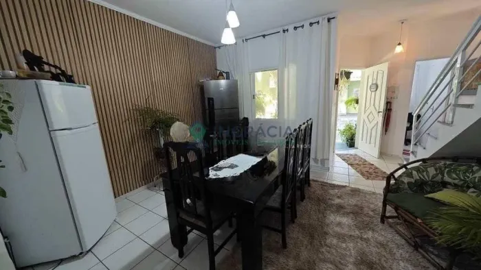 Sobrado de 80m² à Venda por R$ 350.000,00 - Vila São Paulo / Mongaguá