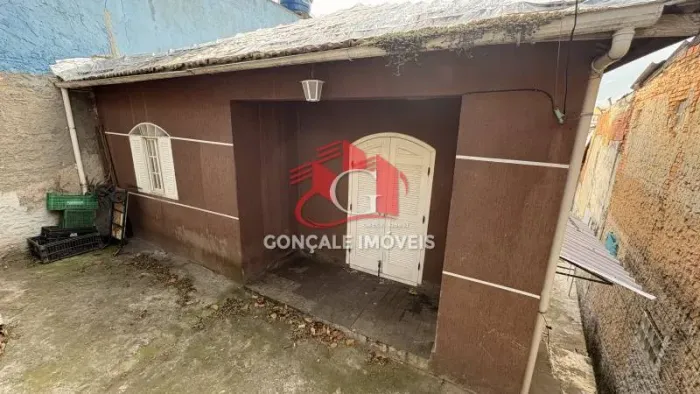Casa à Venda em Vila Ede, São Paulo: 2 Quartos, Aceita Pet por R$ 400.000