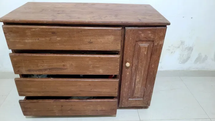 Vende se essa cômoda 
