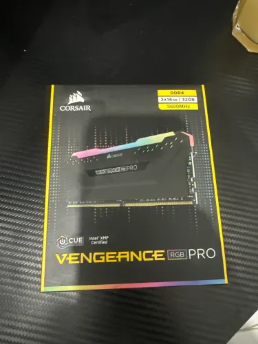 Memória RAM DDR4 - Corsair Vengeance 16gb - 3600Mhz