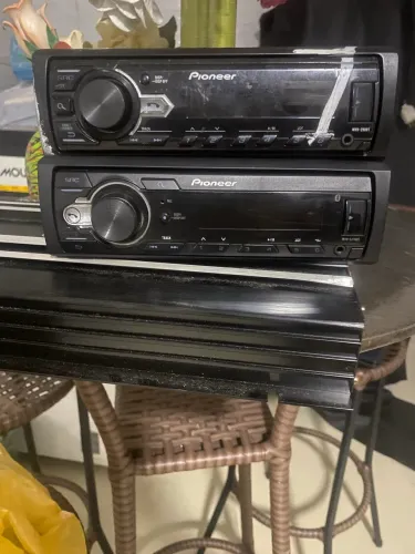 Vendo dois rádios pionner
