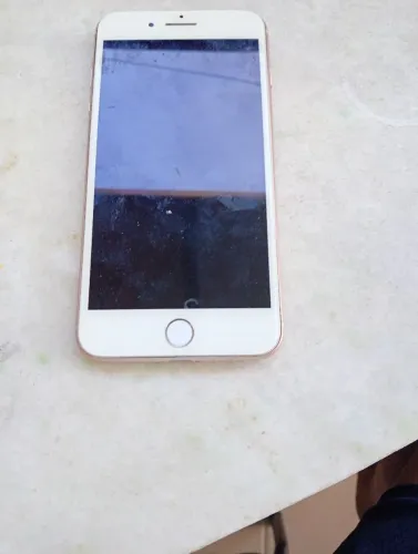 iPhone 8 Plus 64GB Quebrado Não Liga