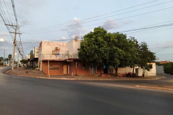 "Investimento Inteligente: Ponto Comercial Versátil MT"