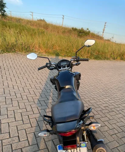 Fan 150 em ótimo estado