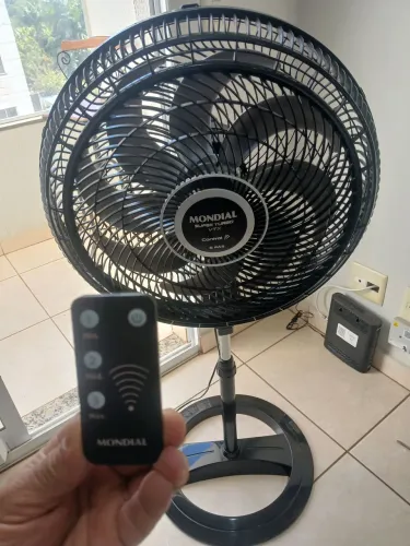 Ventilador com pedestal