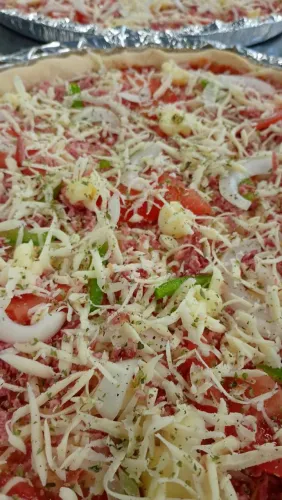 Vendo pizzaria funcionando com carteira de clientes nas congeladas e na tele entrega