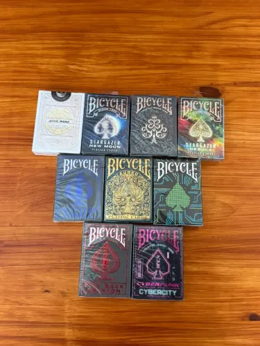 VENDE-SE BARALHOS COLECIONÁVEIS BICYCLE