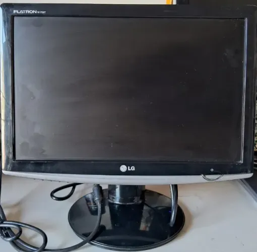 Monitor 17" LG Flatron W1752T