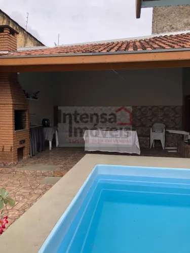 Casa em Chácara do Visconde, Taubaté/SP