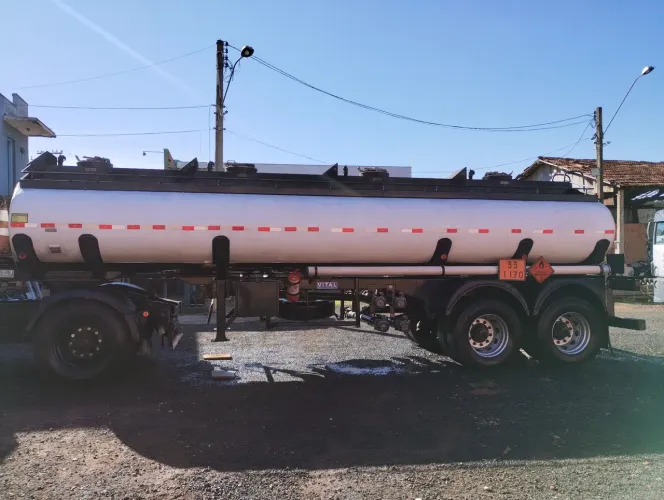 Carreta combustível 20.000 litros 