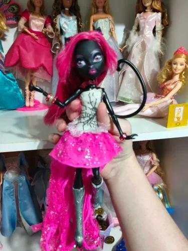 Boneca Monster High Catty Noir