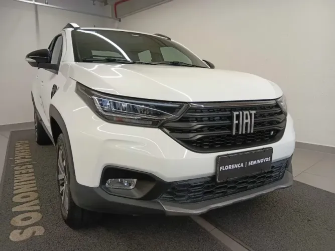 Fiat Strada Volcano 1.3 Flex 8V CD 2026