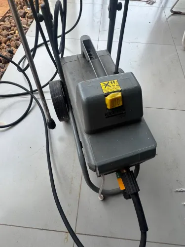 Lavadora karcher profissional HD 585 Prof S usada poucas vezes 