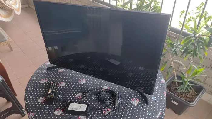 Smart TV Samsung de 32 polegadas COM DEFEITO (Modelo UN32J4300AG)
