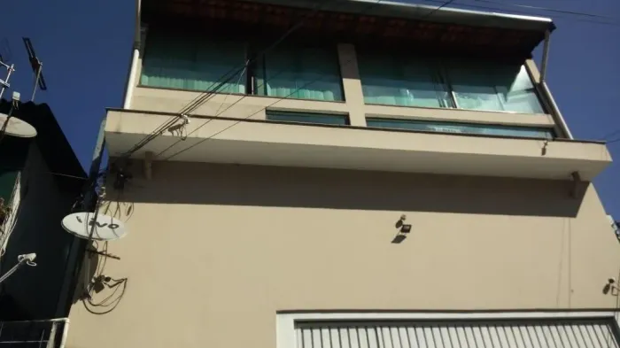 Casa / Sobrado para Venda em São Paulo, Capão Redondo, 6 dormitórios, 4 banheiros, 4 vagas