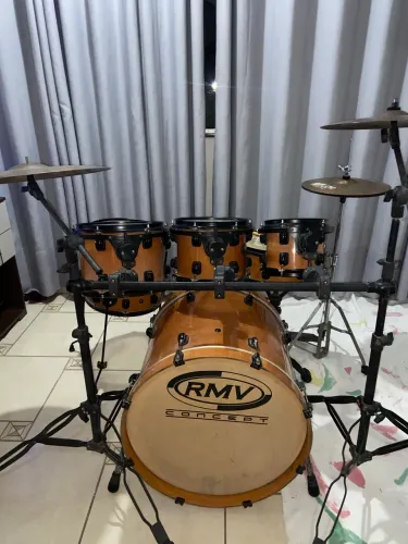 Bateria RMV Concept Completa + Pratos Zildjian/Orion + Pedal TAMA