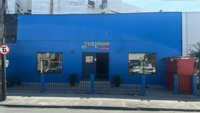 Grande loja para locação FRONTAL A AVENIDA ÉRICO VERÍSSIMO - BARRA DA TIJUCA