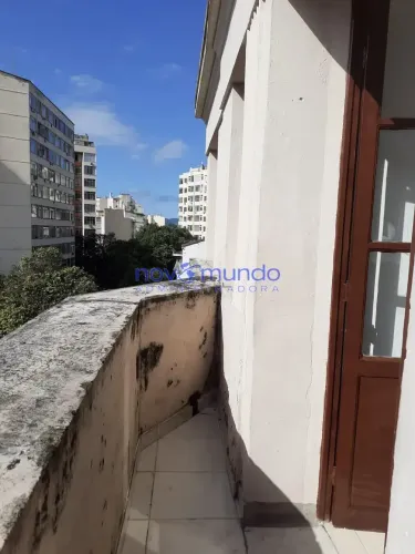 EXCELENTE APARTAMENTO TRÊS QUARTOS NO CENTRO